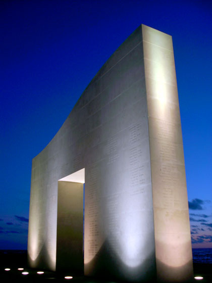 Monument at Pico